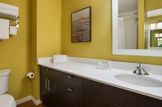 Hotel Towneplace Suites By Marriott Red Deer