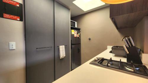 Intimate Apartment With Balcony & Stunning Views!