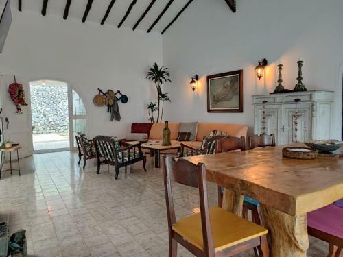 La Villa The View
