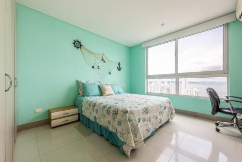29th Floor Beachfront Apartment In Bocagrande!