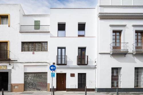 Dolium Apartments