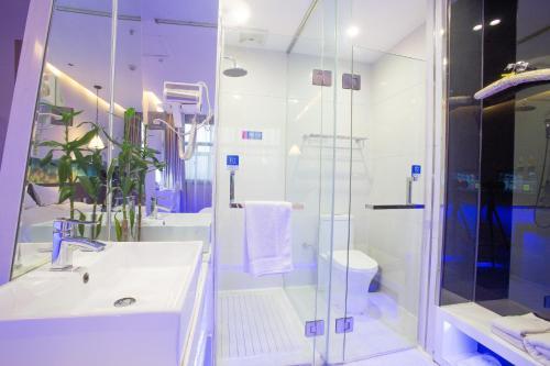 Zhengzhou Zmax Hotel