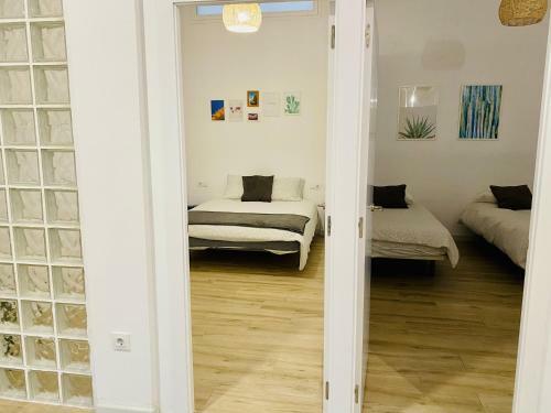 Flamenca Triana - Apartamento Totalmente Equipado Wifi 2d Sofas Camas 2 Ba�os