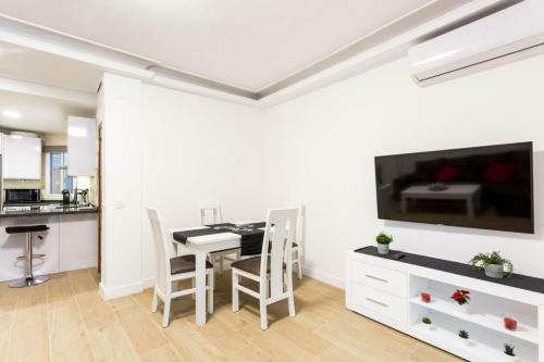 Rentalsevilla Espacioso Apartamento En La Alfalfa