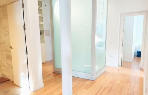 Luxury Apartment Arenal 6 Pax, Parking Optional