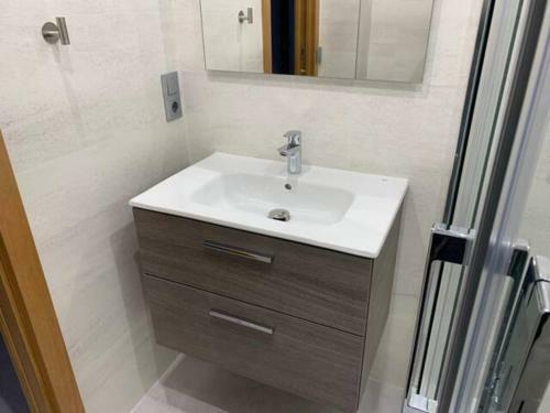 Rentalsevilla Moderno Apartamento En Triana de 95m2