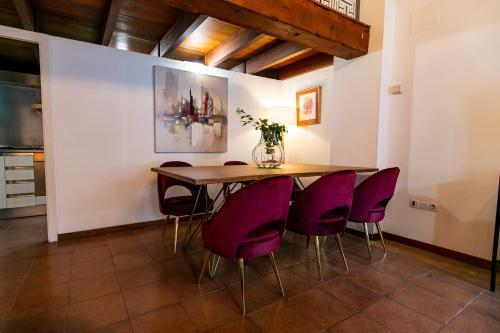 Apartamento 3 Dormitorios En Calle San Vicente.