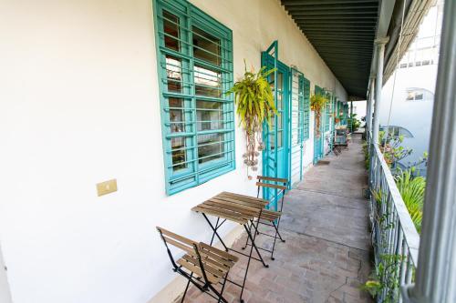Apartamento 3 Dormitorios En Calle San Vicente.