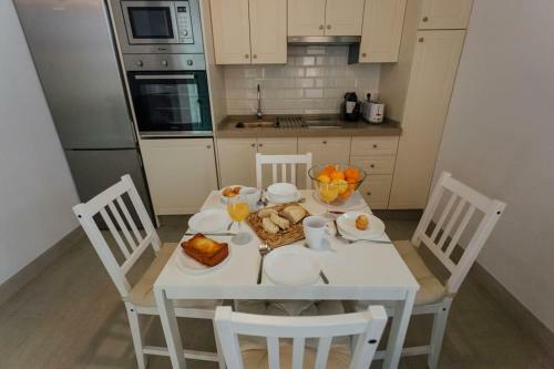 Komodo Gran Poder - Penthouse With Private Pool And Cozy Twin Bedroom Central Apartment