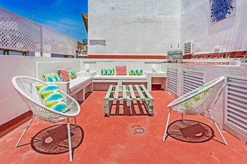 Fam Sevillian Townhouse