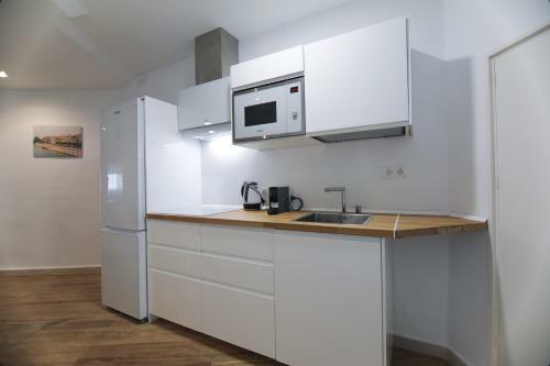 Rentalsevilla Espacioso Y Acogegor Apartamento De 3 Dormitorios