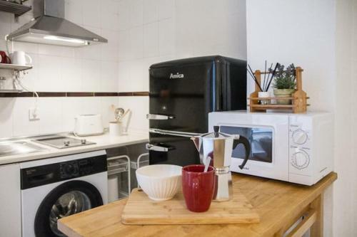 Cozy Apartment In A Typical Sevillian Patio House