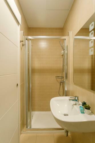 Apartamento O&l Lumbreras: Bright Duplex With Private Terrace