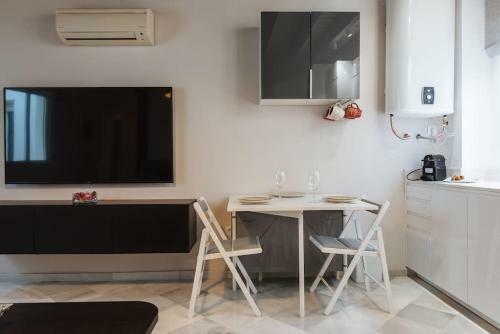 Ad2b Apartment, 300m From Cathedral With 2br