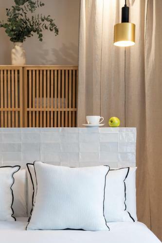 Magno Apartments Robles With Bath Tub And Private Parking