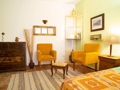 Hostal Casa Visconde De Bouzoes