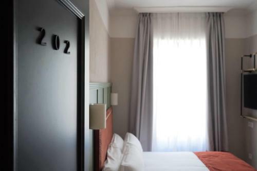 The Honest Hotel