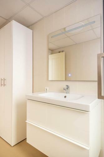 Habitacion Privada En Apartamento Compartido - Sapphire Luxury Suites