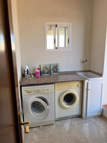 Casa Con Piscina Cerca De Sevilla