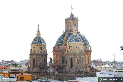 San Luis Downtown & Pool Apartment