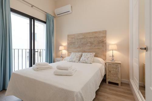 San Luis Downtown & Pool Apartment