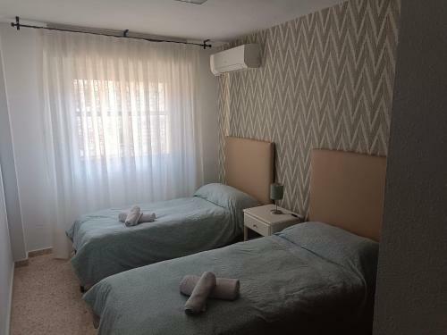 Apartamento Piso Para 6 Junto Al Acueducto. A Pasos Del Centro