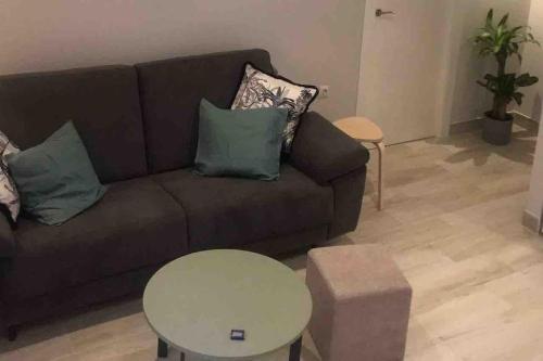 Apartamento En Triana: Junto San Jacinto Parking Opcional
