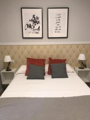 Apartamento En Triana: Junto San Jacinto Parking Opcional