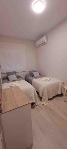 Apartamento En Triana: Junto San Jacinto Parking Opcional