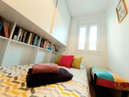 Luminoso Apartamento En El Centro, Con Mucho Arte