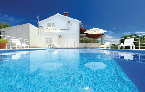 Holiday Home Pelegrin 58