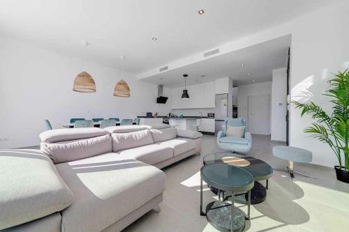 Magn�fica Villa Con Piscina Climatizada