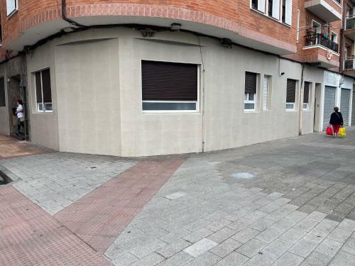 Apartamento Salgeta Reformado Amplio Y Acogedor Con Wifi