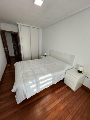 Apartamento Cerca de La R�a Con Parking Incluido By Insidehome