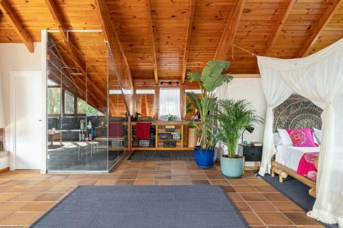 Villa Barcelona�s Tropical Oasis