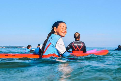 Hostal Escuela De Surf Waves Sound