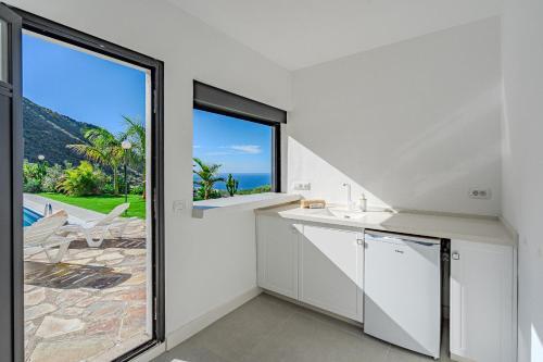 Sea View House Pride & Joy - Adults Only