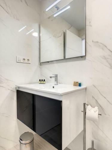 Elisa Beach Apartment - 8209