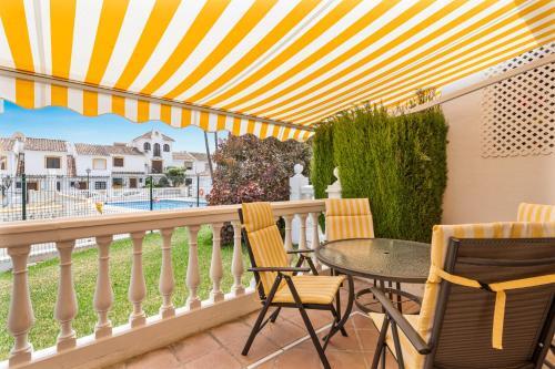 Apartamento La Campana Townhouse With Pool Ref 222