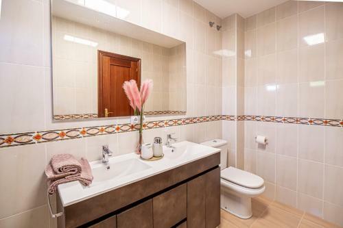 Hostal Room In Guest Room - Room With Private Bathroom