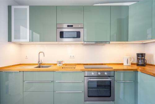 Stunning Apartment At Recinto Ferial Ref 138