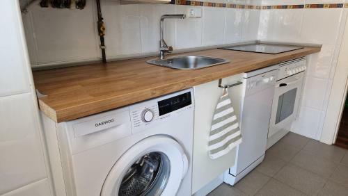 Apartamento Piso Alegr�a. Tranquilidad Excursiones Y Playa