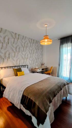 Rosa De Ciudad. Chalet C�ntrico Con Mucha Intimidad