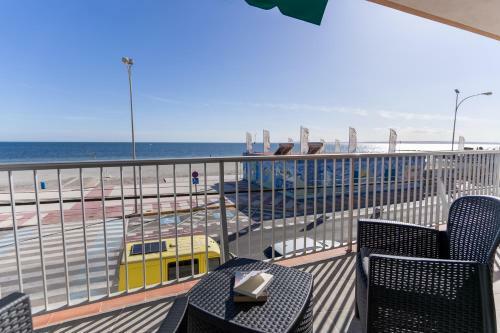 Apartamento Rentafive Primera L�nea Terraza Reformado