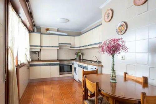 Apartamento Luminoso Piso Grande Con Garaje En El Centro.