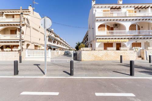 Rentafive Parking Frente A La Playa Tamarit