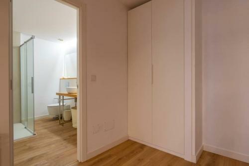 Apartamento Piso Moderno En El Centro Detr�s Del Edificio Banco Santander