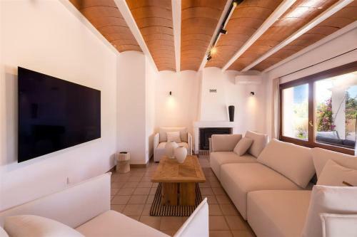 Villa Your Perfect Hideaway Only 5 Minutes From Ibiza