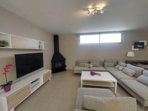 Moderna Casa Con Piscina Privada