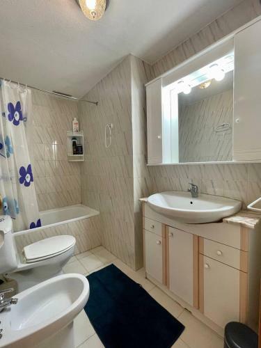 Portus Apartment With Pool
